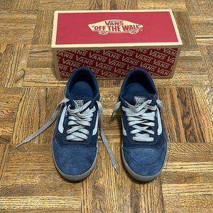 Vans A.V.E size 6.5 blue